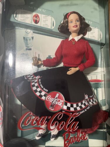 Coca-cola Barbie 2 2000 Doll