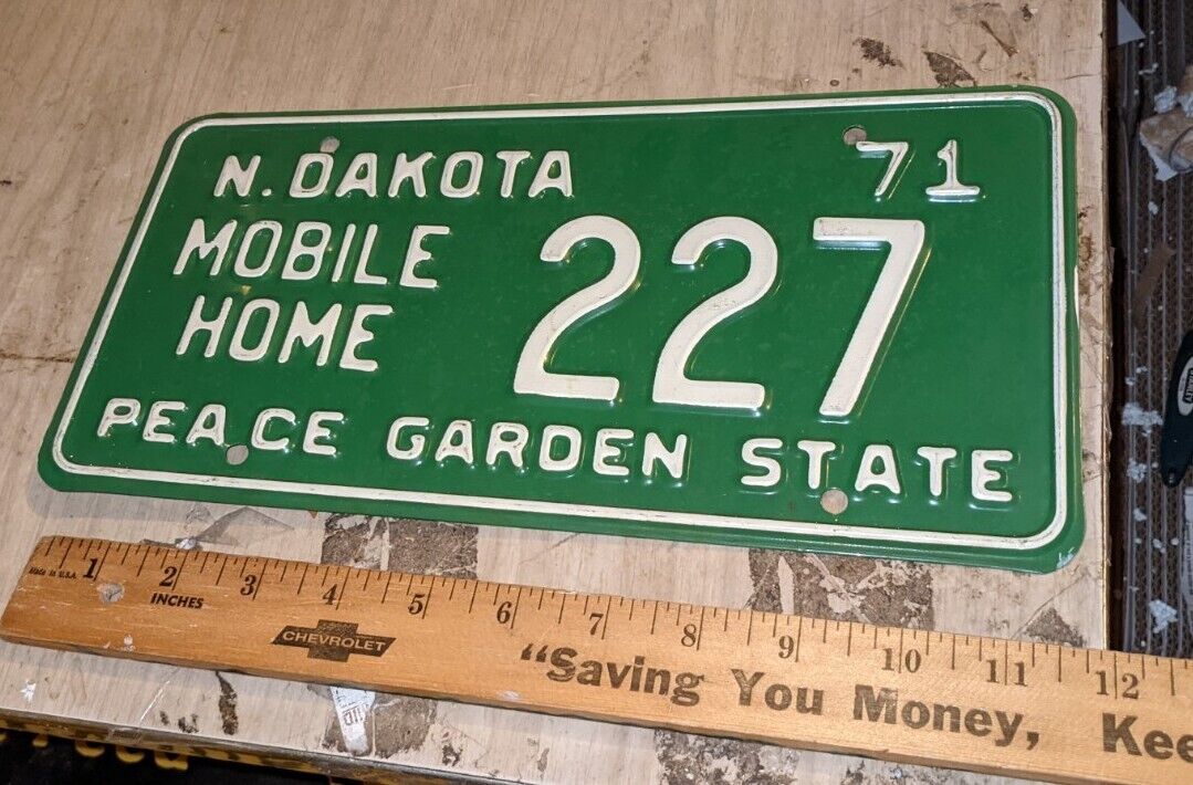 1971 Vintage North Dakota Mobile Home License Plate, Green, Peace Garden State