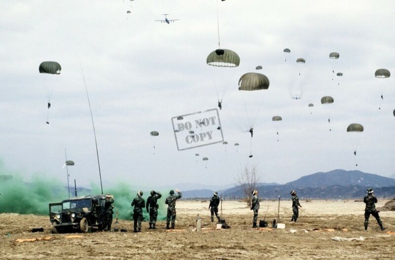 U.s. Army And Korean Paratroopers Drop 8x12 Photograph