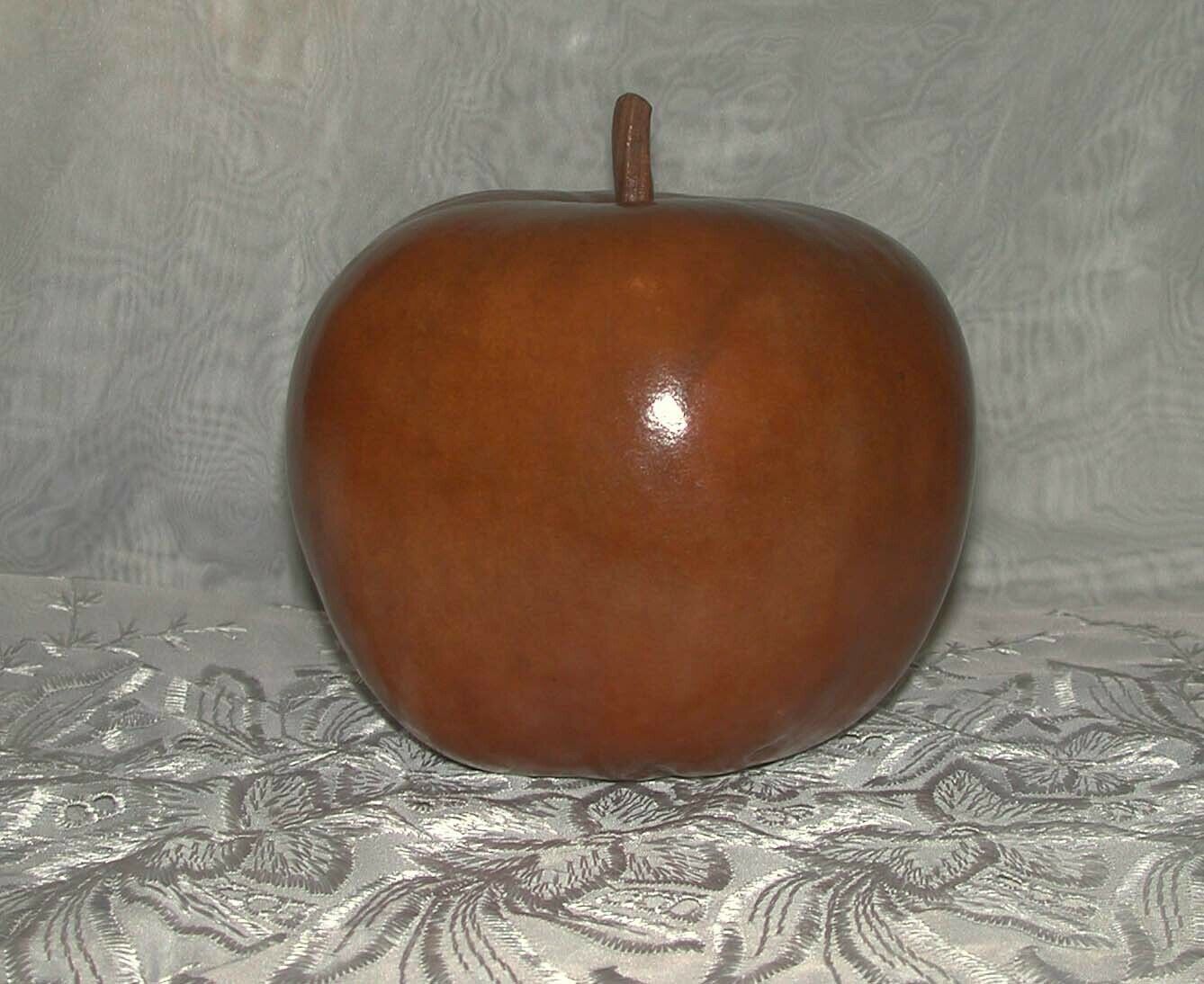Apple Shape Gourd 6"