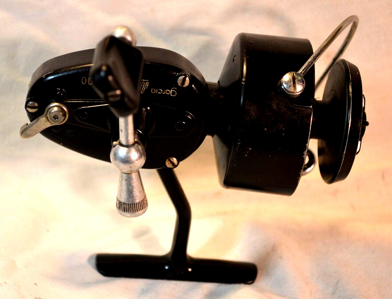 Vintage Garcia Mitchell 300 Spinning Reel Made In France, Serial #8626730.