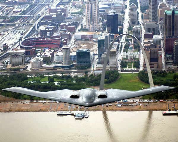 B-2 Spirit In Flight Over Mississippi River 8x10 Photo